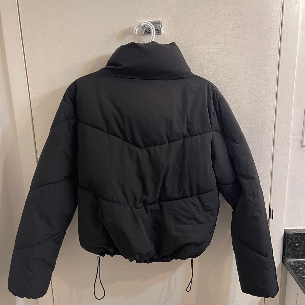 black puffer jacket